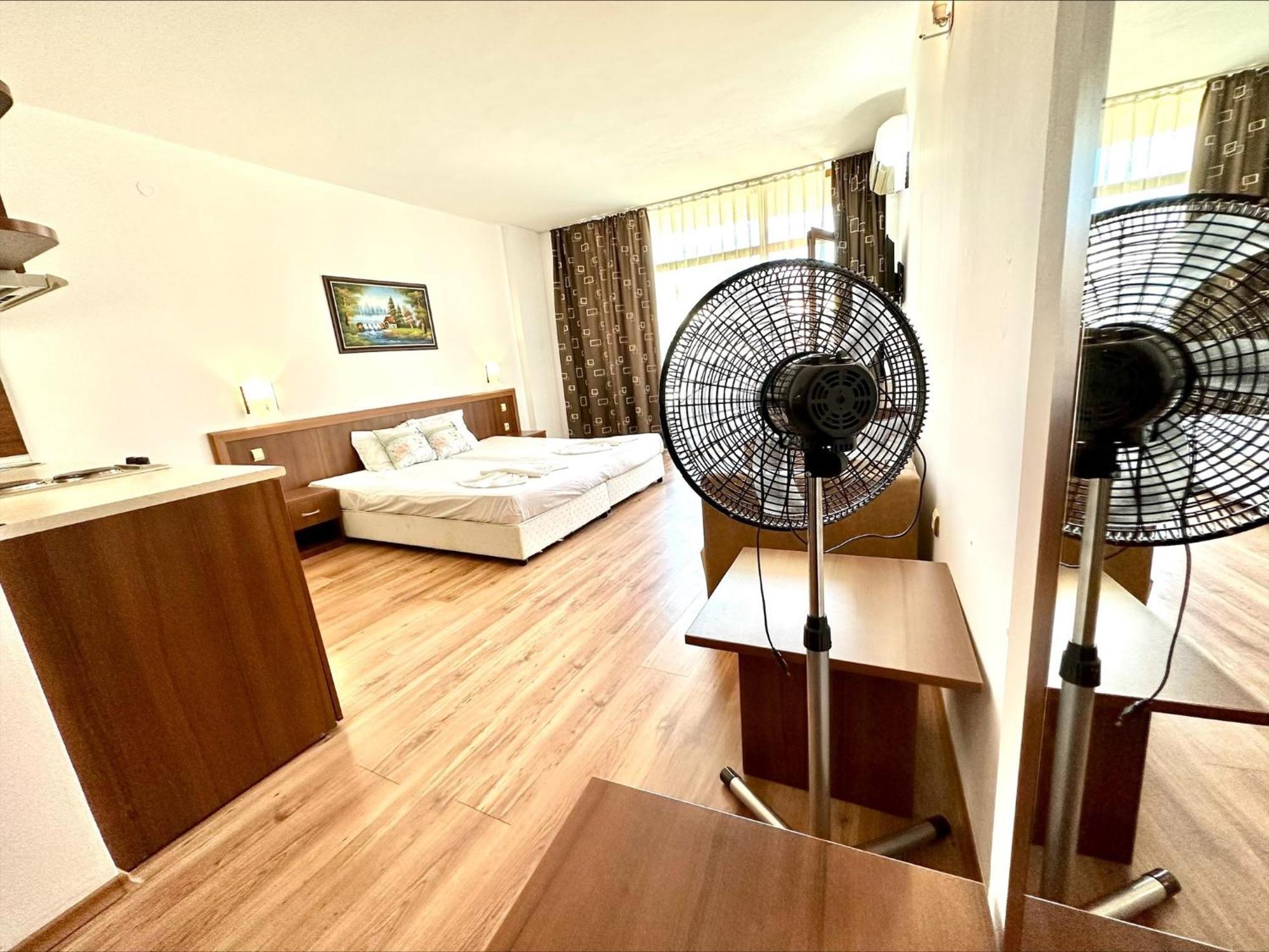 Grenada - Menada Apartments Sunny Beach Habitación foto